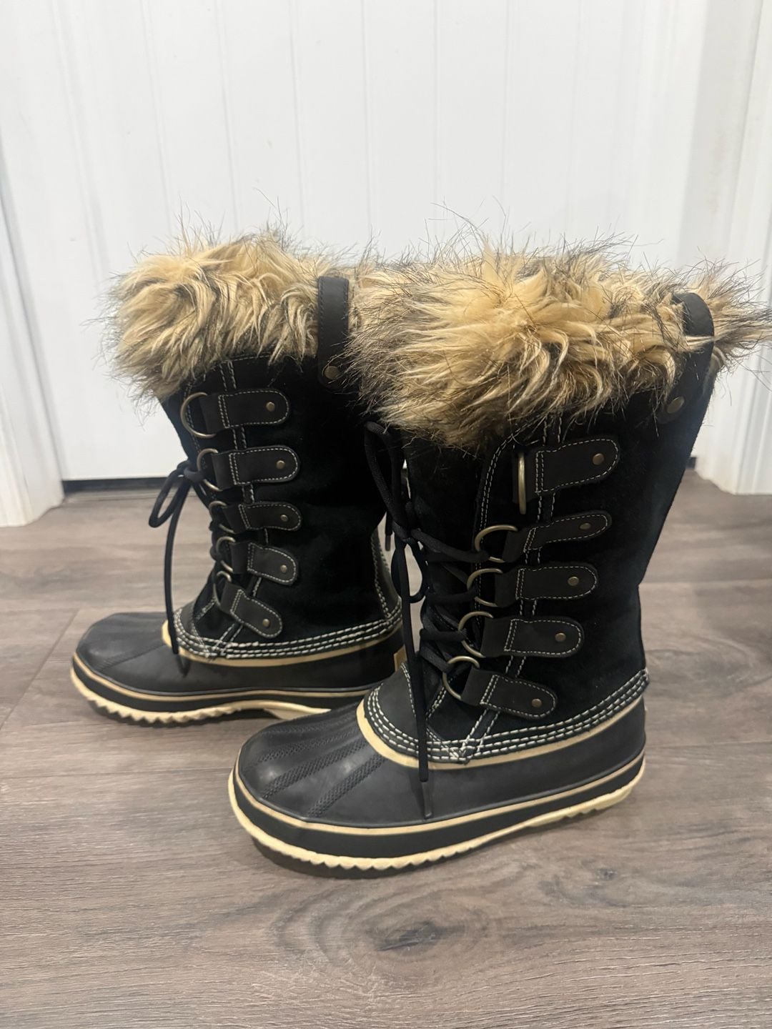 SOREL Joan of Arctic Black Suede Faux Fur Winter Snow Boots Women’s Size 8 4