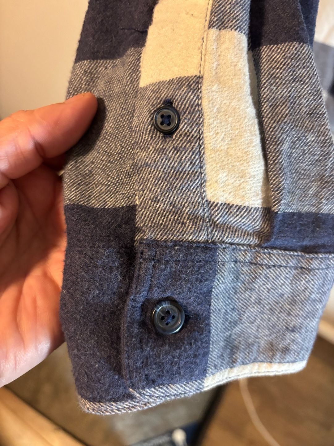 Old Navy Flannel Shirt Size XL Blue White Plaid 9