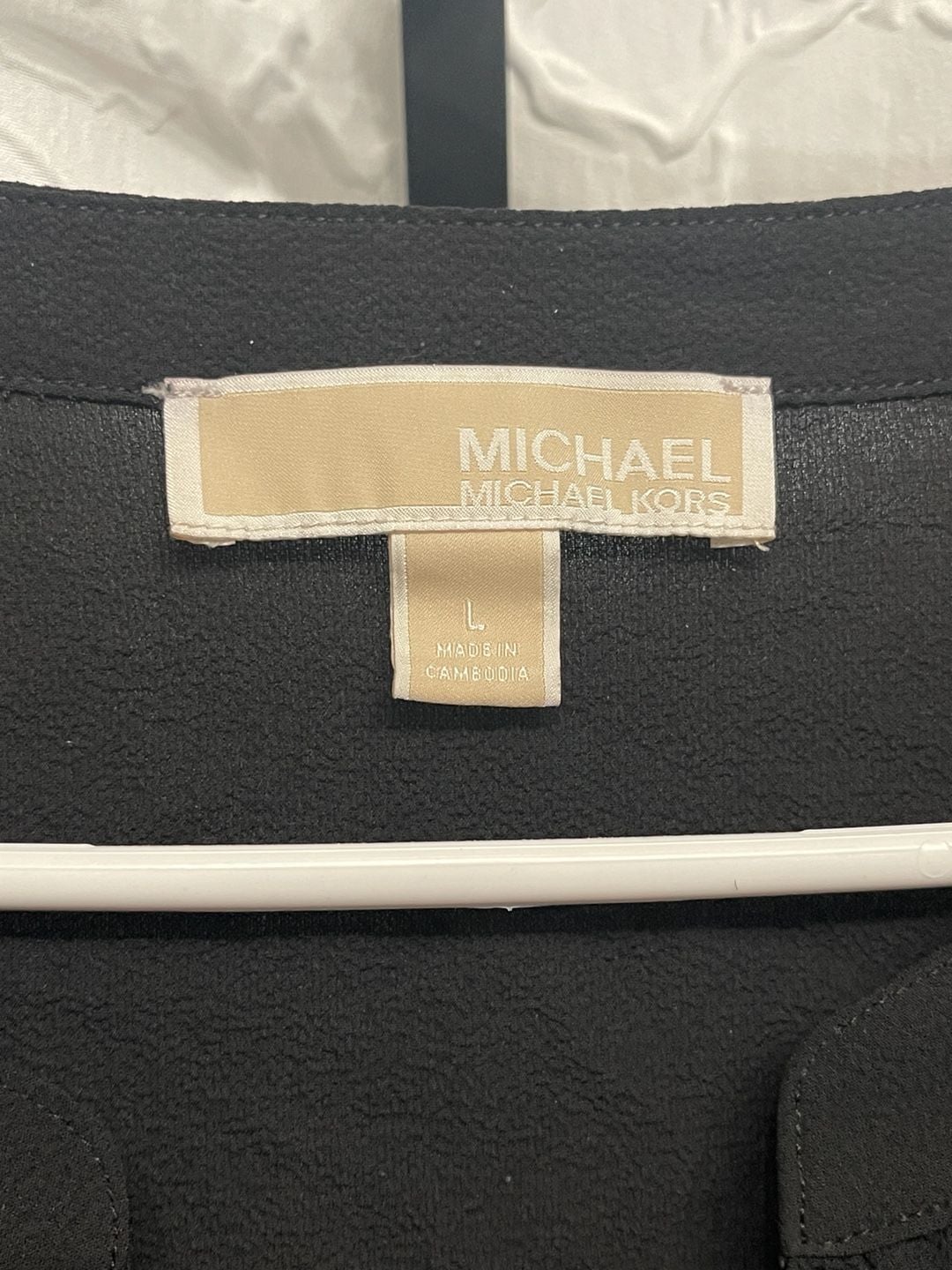 Michael Kors Black Gold Zip V Neck Roll Tab Sleeve Blouse Large Career 3