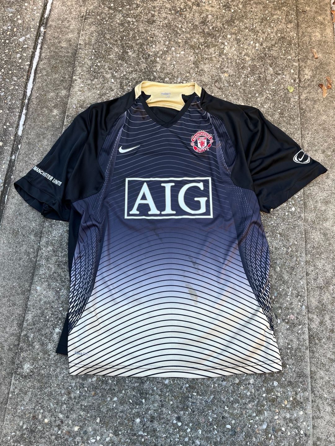 Nike Manchester United Training Jersey Size L men’s black gold 2007  7