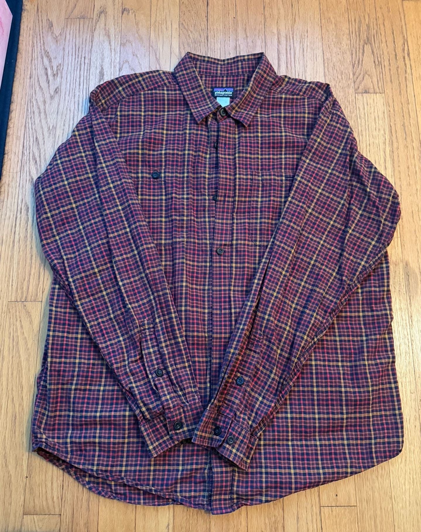 Patagonia Organic Cotton Plaid Long Sleeve Button Up Shirt 1