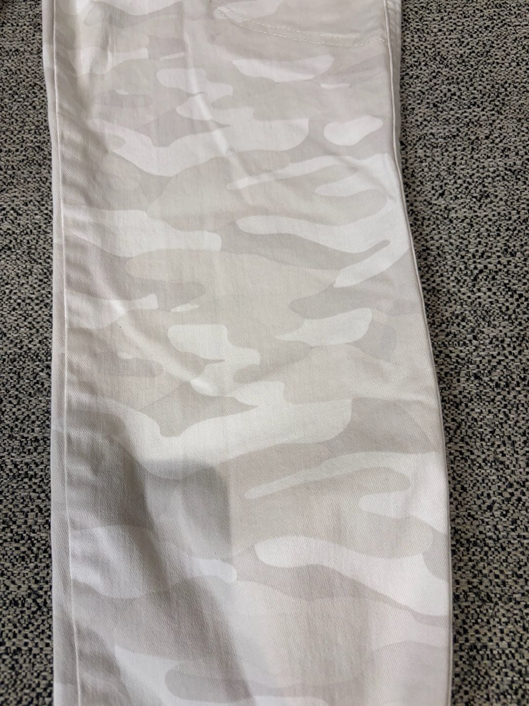 121-Democracy Ab-Solution Cargo Pants Size 4 Beige White Camo 5