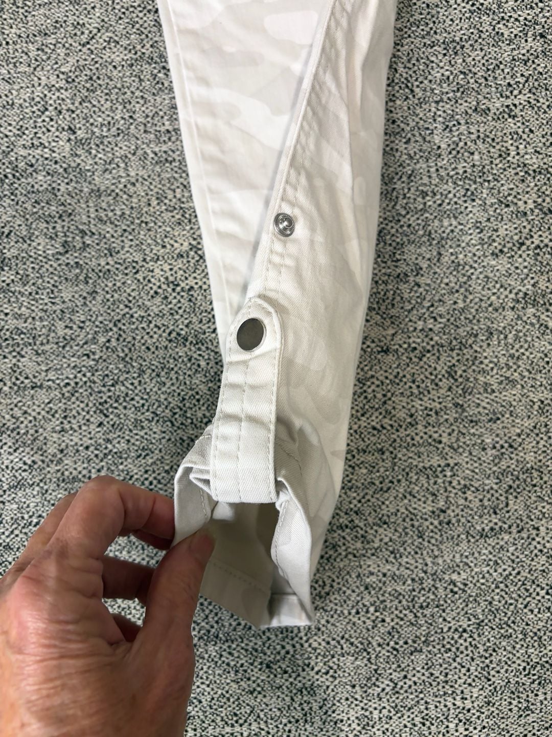 121-Democracy Ab-Solution Cargo Pants Size 4 Beige White Camo 7