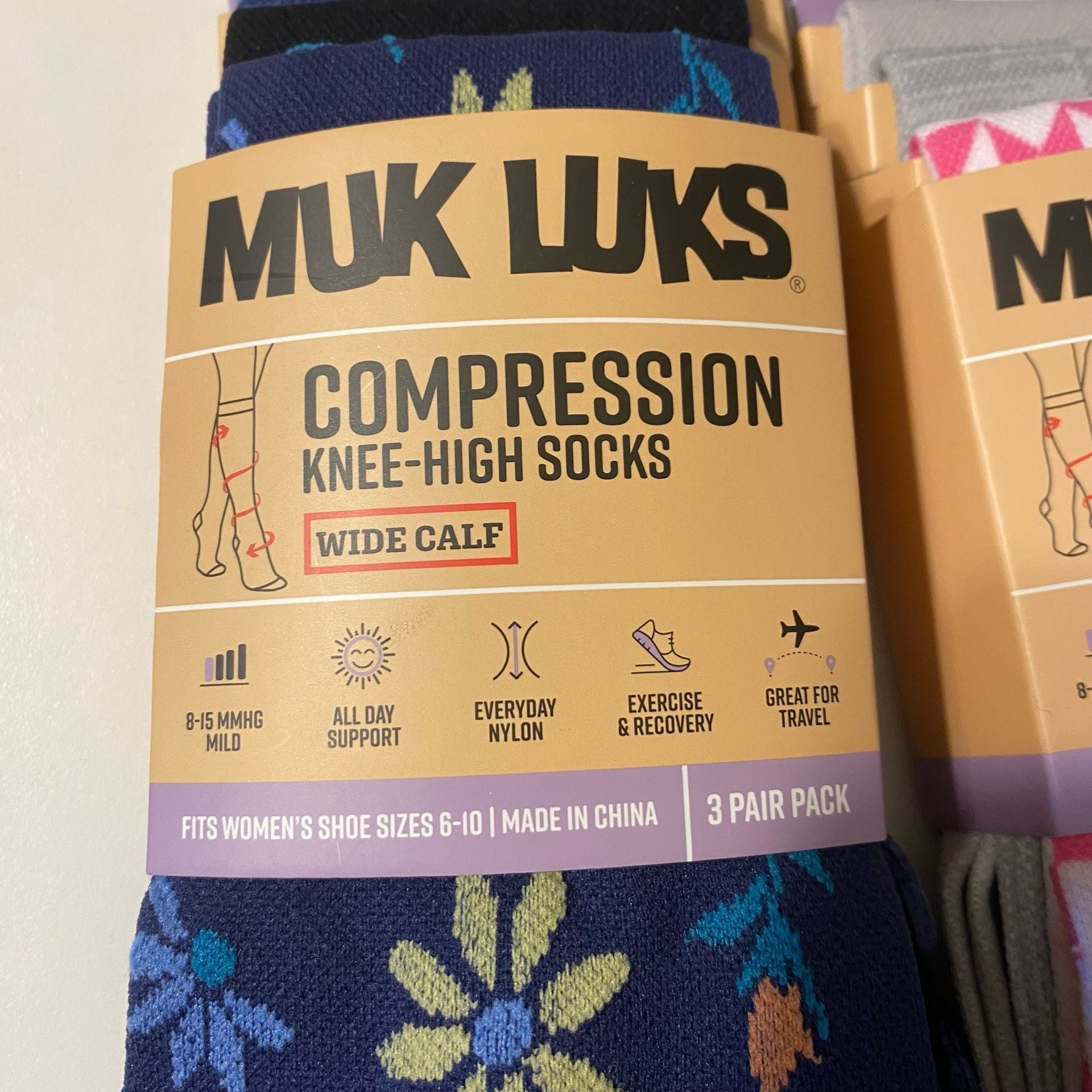 Muk Luks Compression Knee High Socks Size 6-10 Wide Calf 3-Pack bundle total of 6 socks new 4