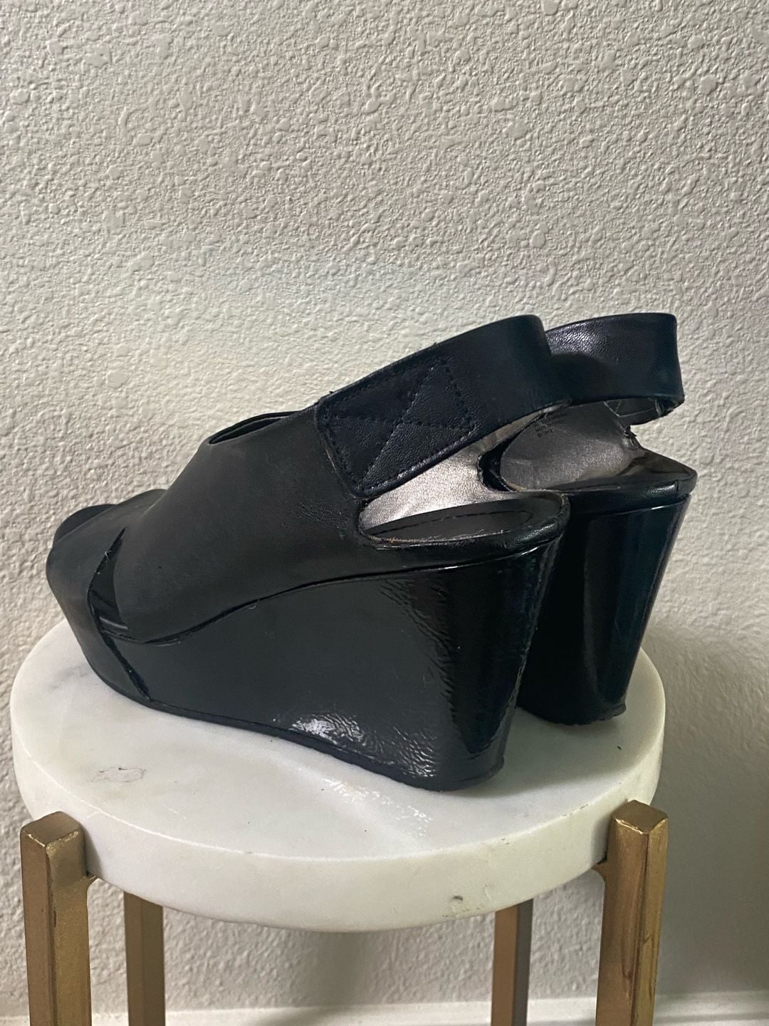 Kenneth Cole Reaction Wedge Sandals Size 7.5 Black Platform Peep Toe 6