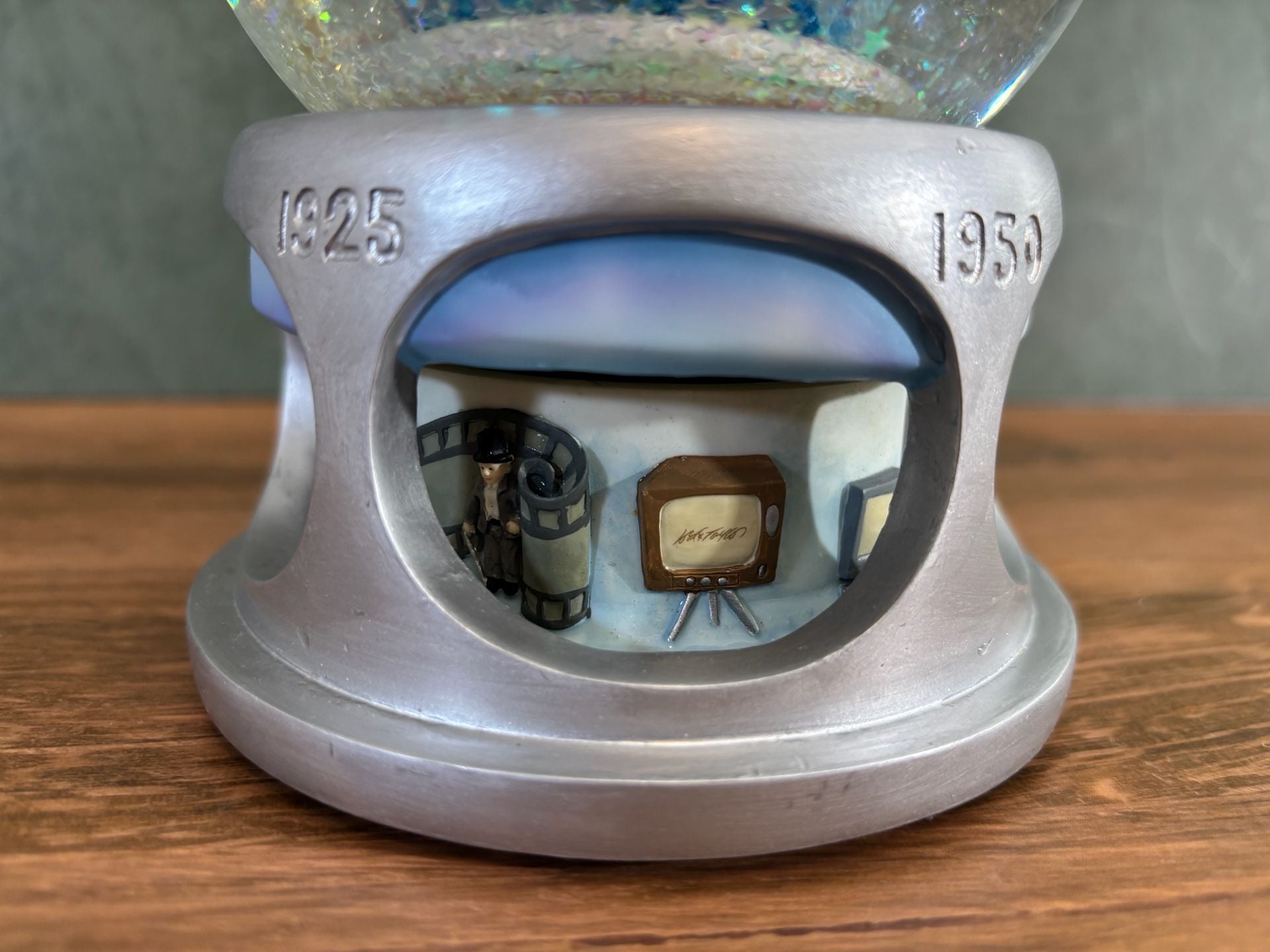 Vintage Lord & Taylor The Millennium Snow Globe 12