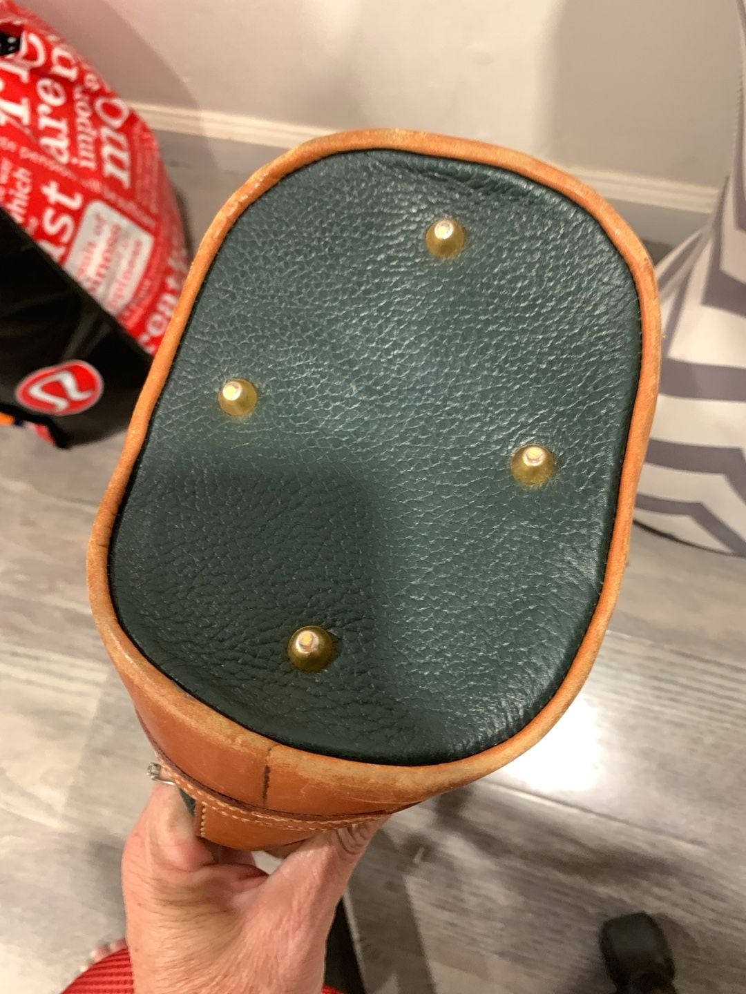 Vintage Coach Dinky Bag 501-25 Green Tan Leather Bucket Bag Crossbody 9