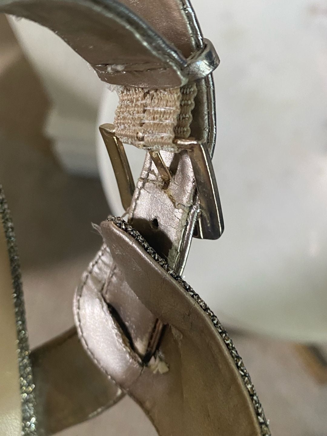 Guess Wedge Sandals Glitter Gold Platform Heels 17