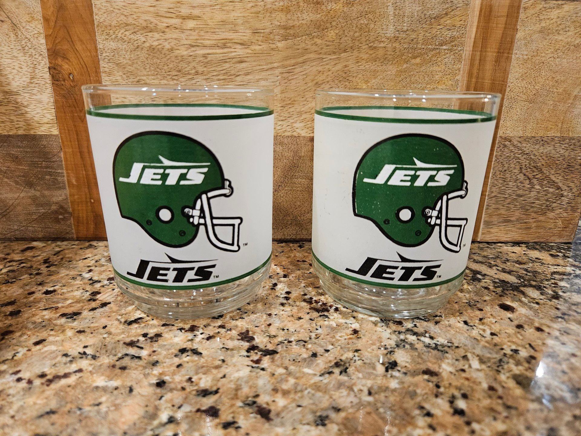 Vintage 1980s New York Jets NFL Mobil Frosted Drinking Glasses Set of 2 12 Oz 1