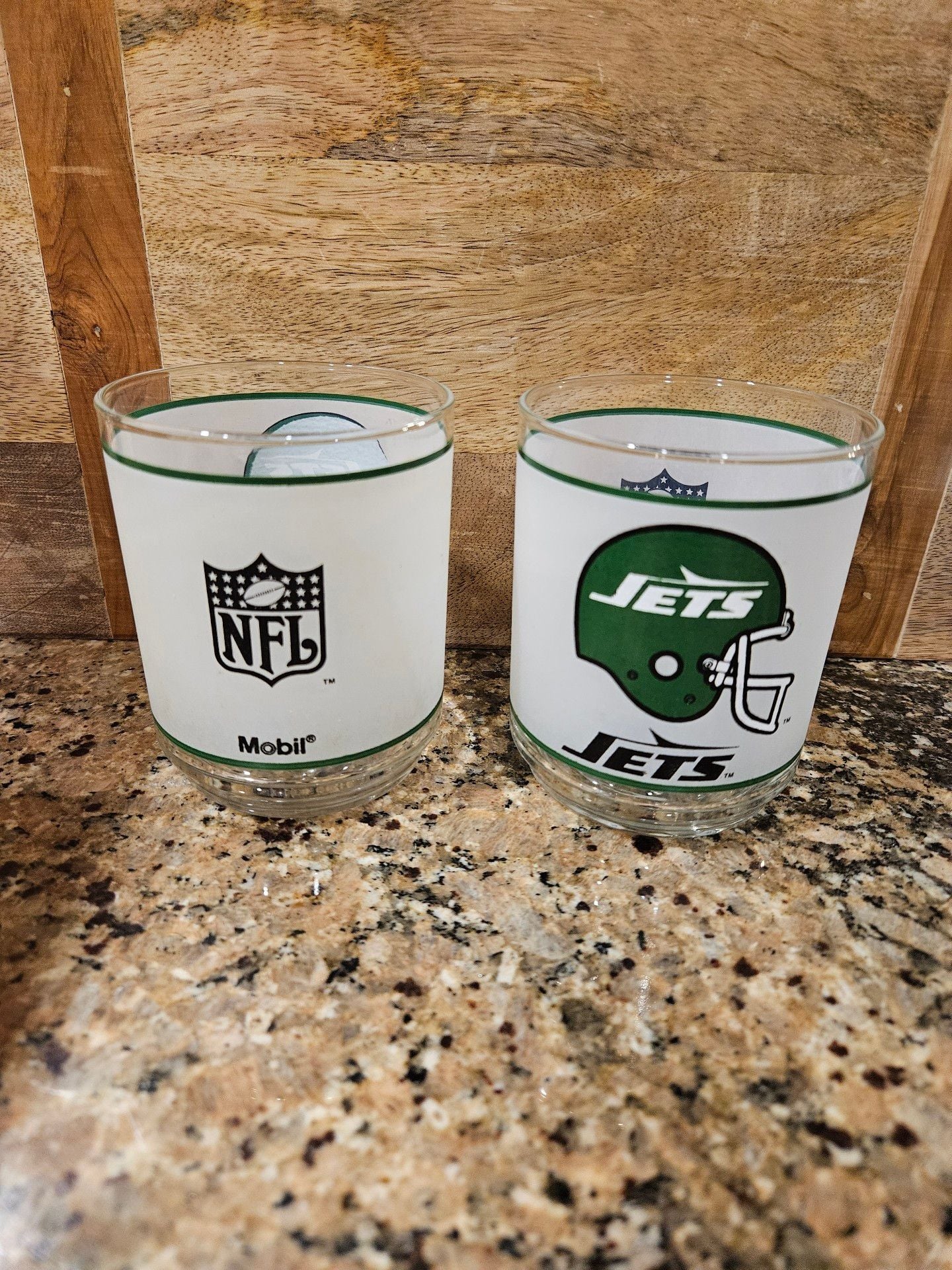 Vintage 1980s New York Jets NFL Mobil Frosted Drinking Glasses Set of 2 12 Oz 3