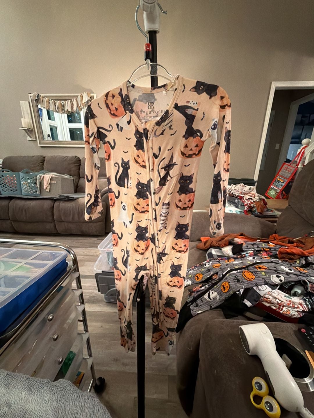 Bums & Roses Zip Sleeper Size 9-12 Months Halloween Black Cat Pumpkin 2