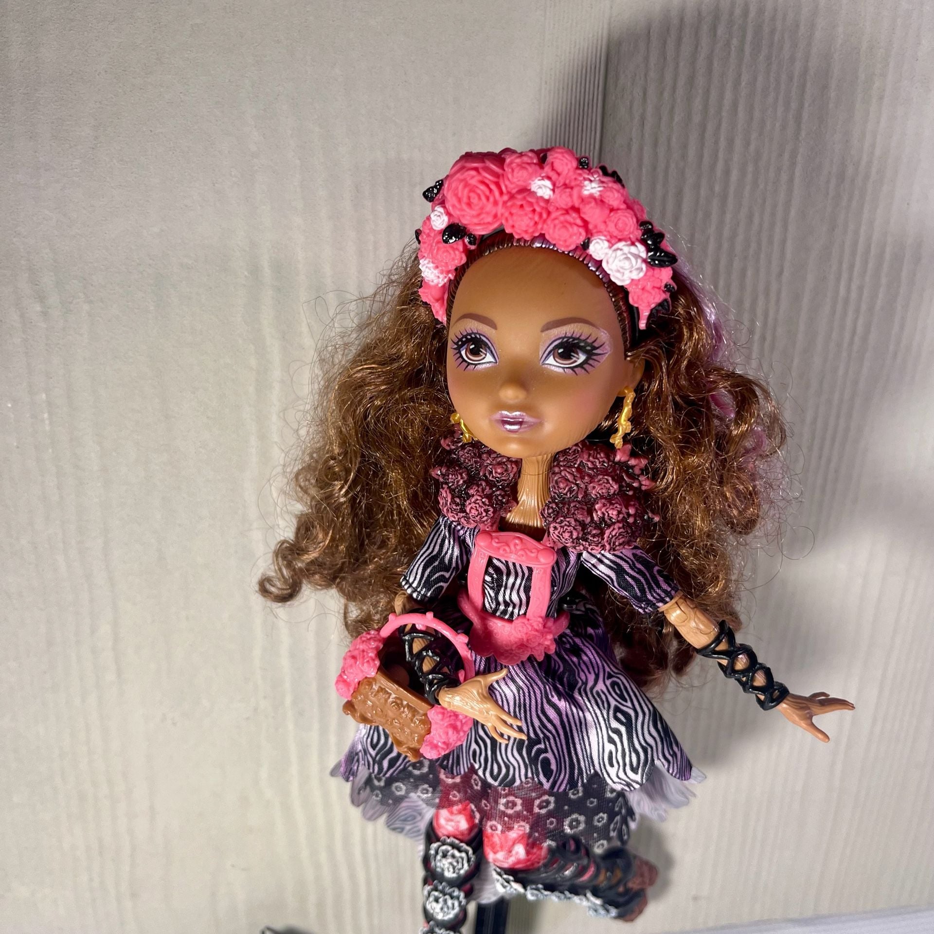Ever After High Cedar Wood Through The Woods Doll 2