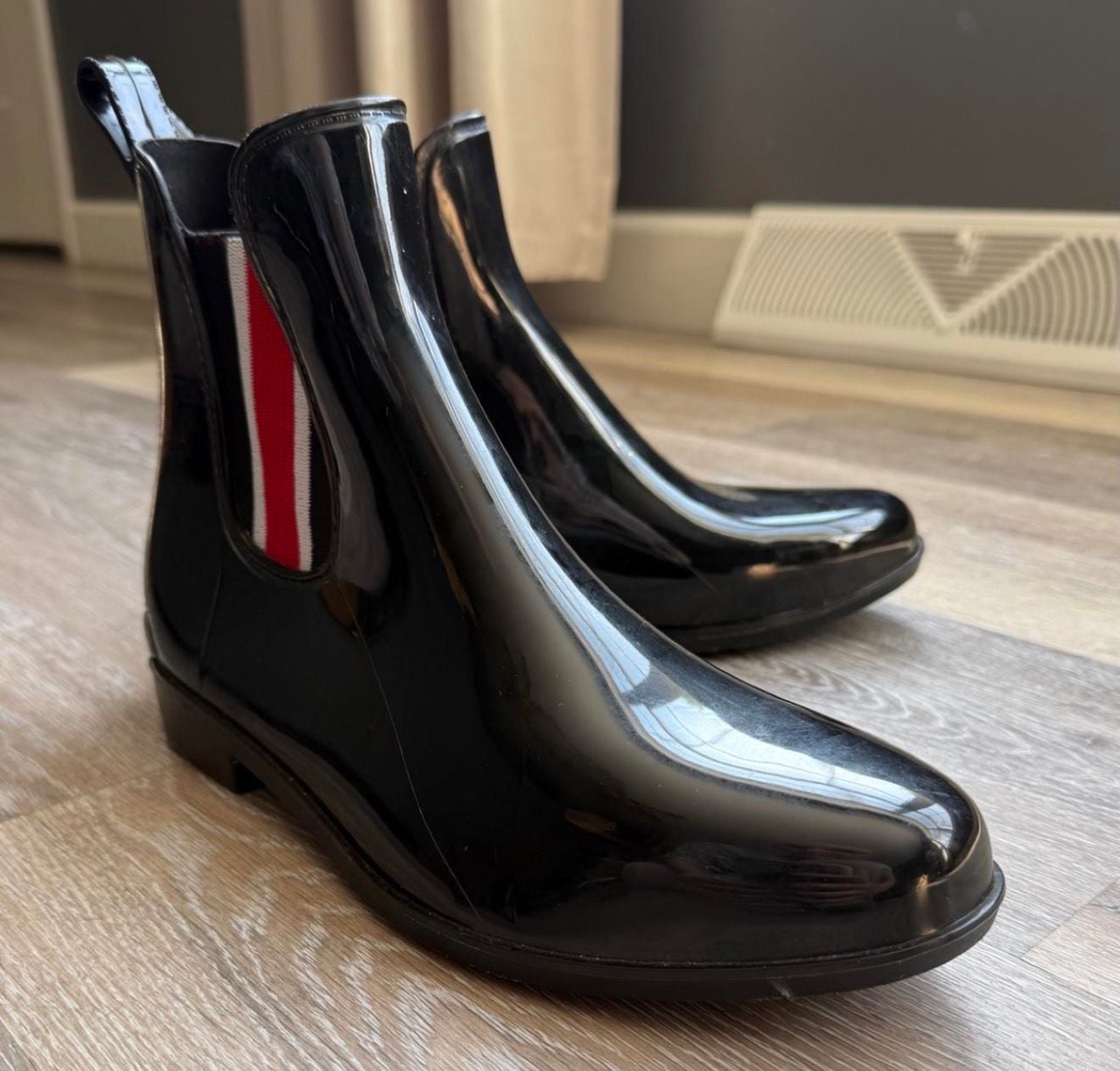 Lauren Ralph Lauren Rain Boots Size 9B Black Glossy Chelsea 2