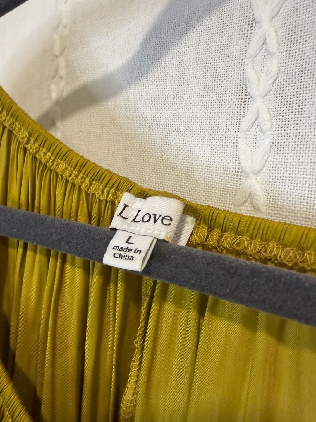 I Love Women’s Large Olive Green Satin Blouse Balloon Sleeve Peasant Top 4