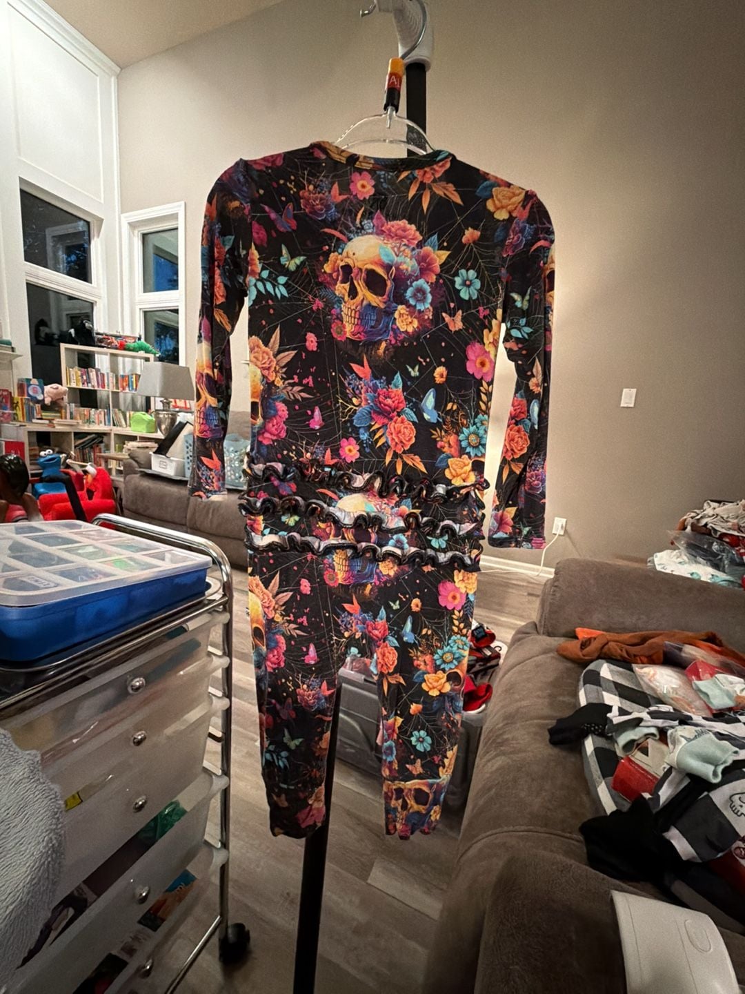 Bums & Roses Frida Skuhlo Ruffle Romper Size 9-12 Months Black Floral 4