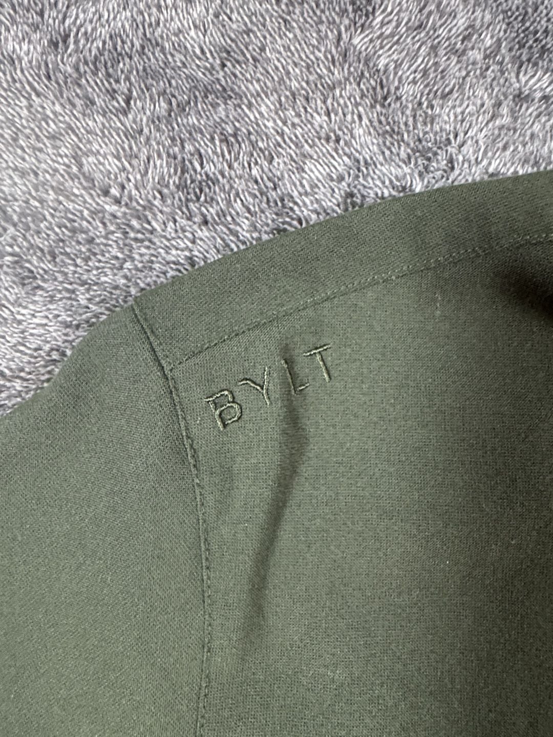 Bylt Button Down Shirt Size M Green Short Sleeve Premium Basics 3