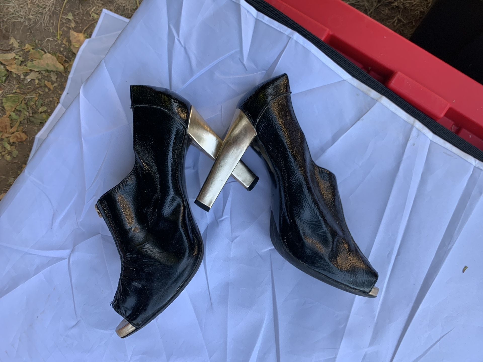 Michael Michael Kors Open Toe Bootie Heels Size 7.5 Black Patent Gold Heel 6