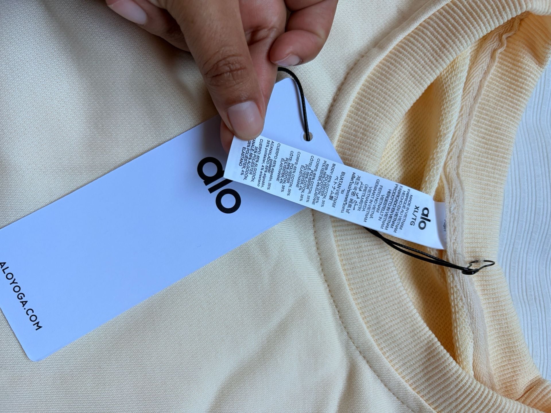 Alo Yoga Sweatshirt Shorts Set Size XL Cream 3