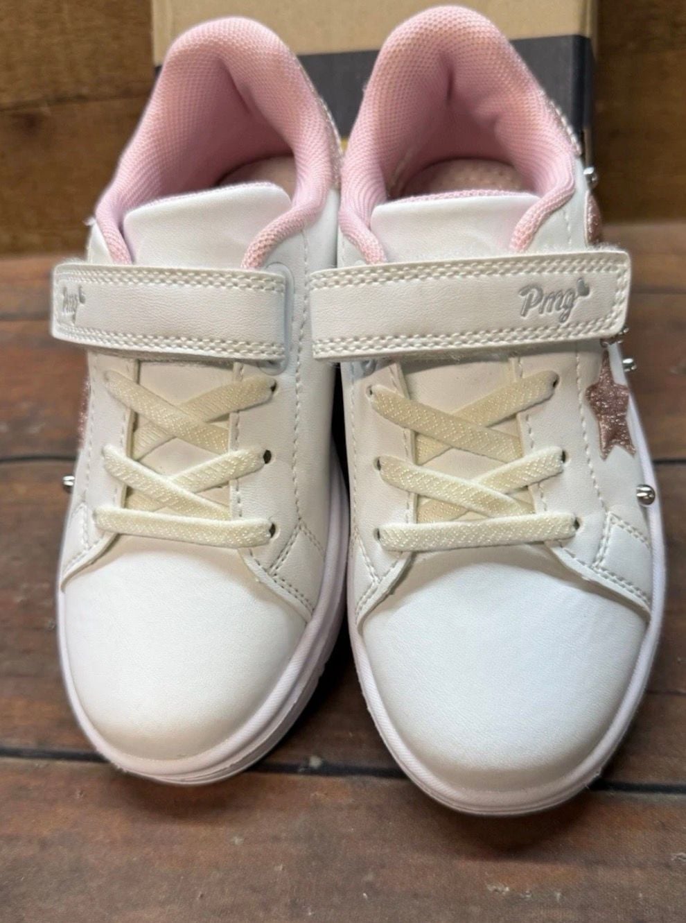 Primigi Sneakers Size 29 White Pink Star Studded Girls Shoes 7