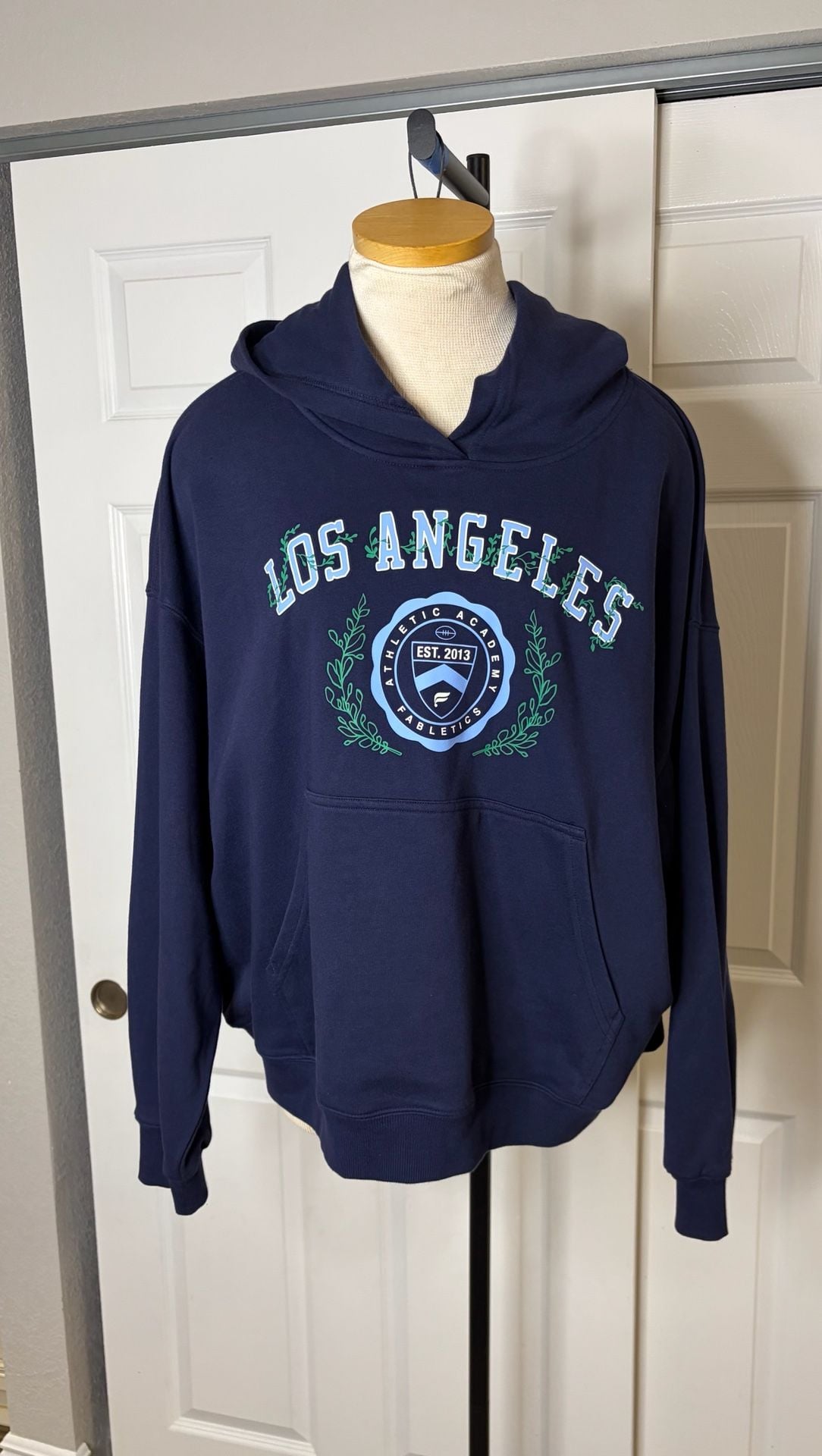 090-Fabletics Los Angeles Athletic Academy Hoodie Size XXL/1X Navy Blue. 2