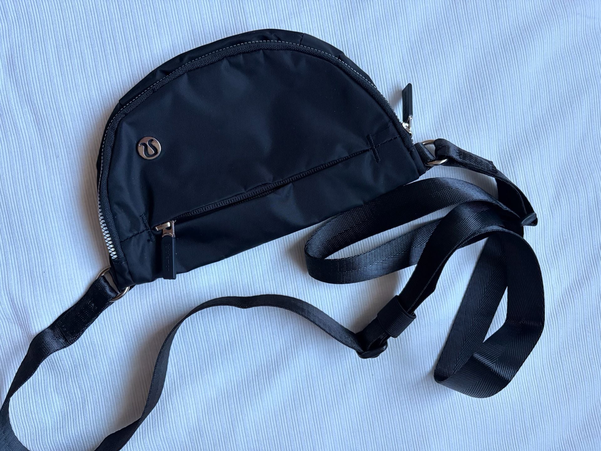 Lululemon Curved Crossbody Bag Black 5