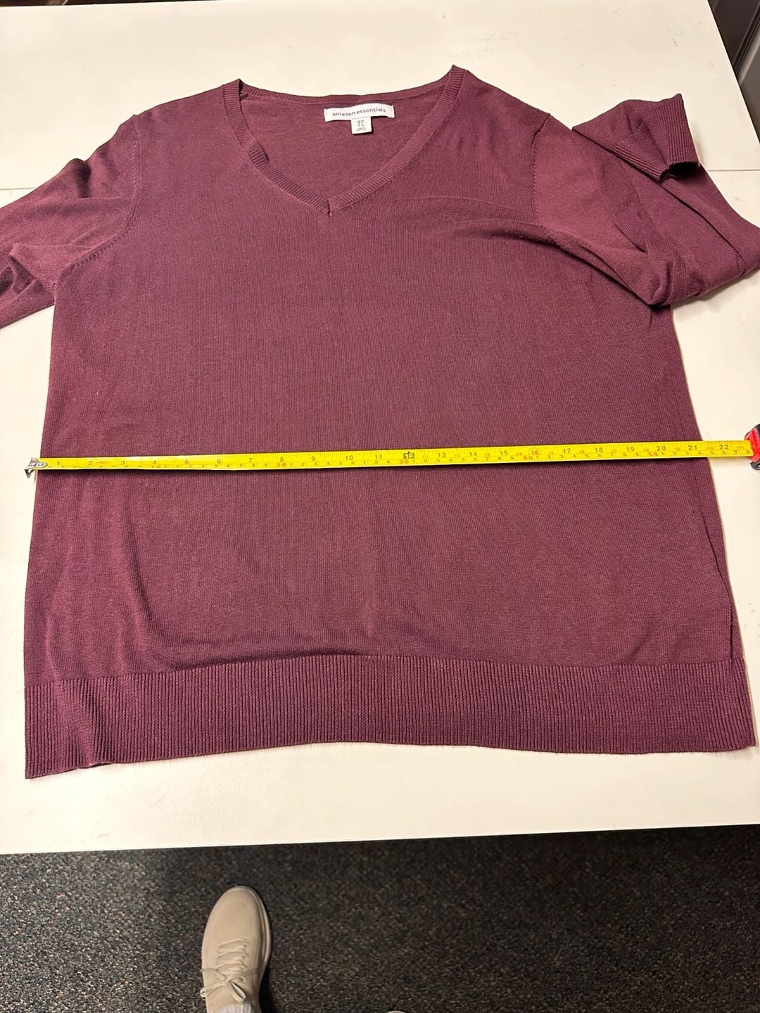 Amazon Essentials V-Neck Sweater Size 1X Burgundy Long Sleeve 5