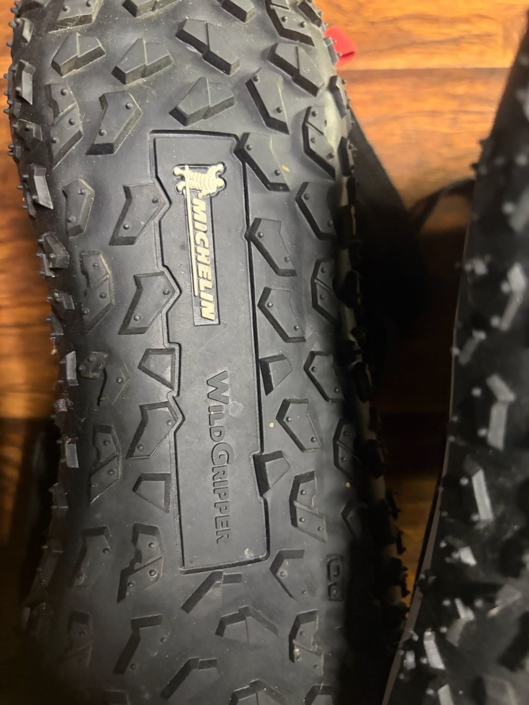 Under Armour Fat Tire Mid Hiking Shoes Size 11.5 Black 4