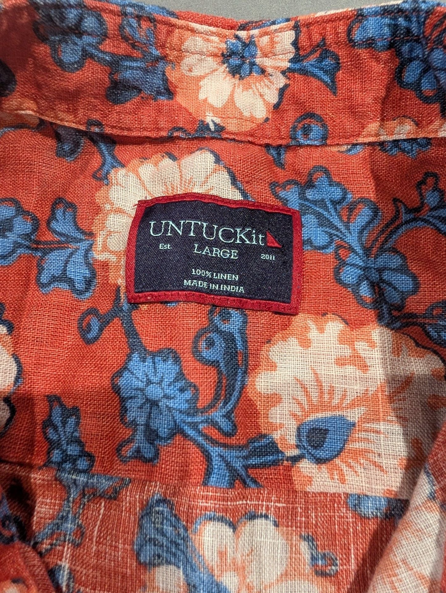 UNTUCKit Short Sleeve 100% Linen Shirt Size Large Red Blue Floral Print 3