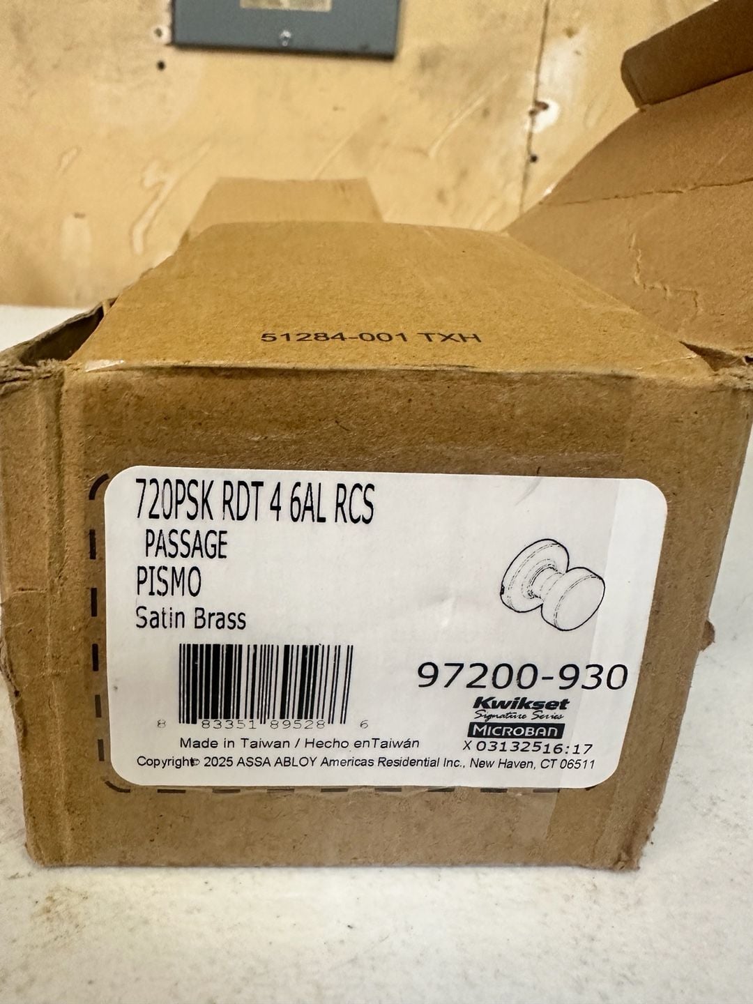 Kwikset Pismo Passage Door Knob Satin Brass 720PSK RDT 4 6AL RCS 4