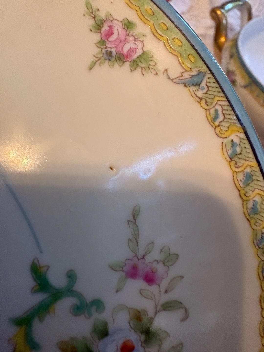 Noritake Clintonia Floral Spray Covered Casserole Bowl 18
