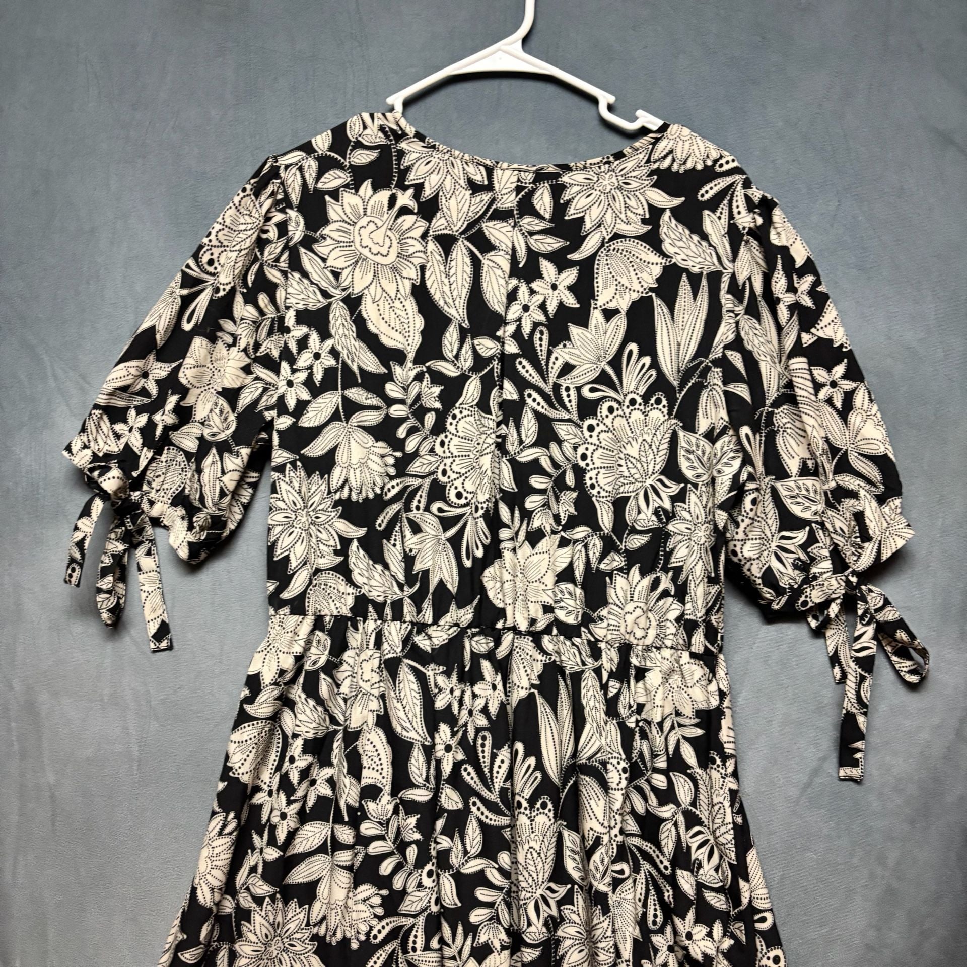 Kate & Lily Floral Midi Dress Size Petite XL Black White V-Neck Wrap 8