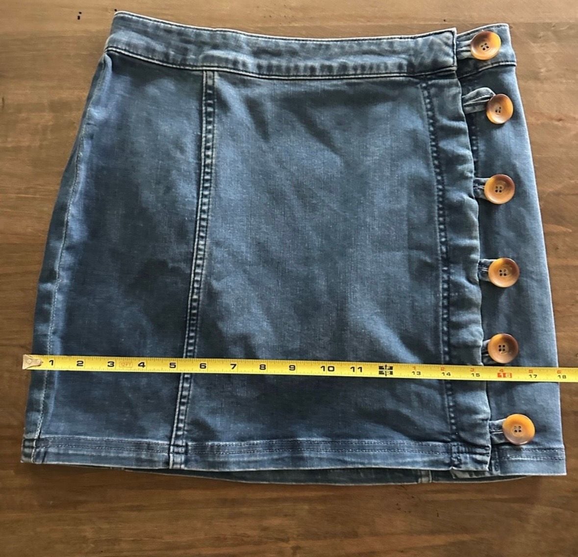 Free People Denim Mini Skirt Size 8 Blue Button Front 4