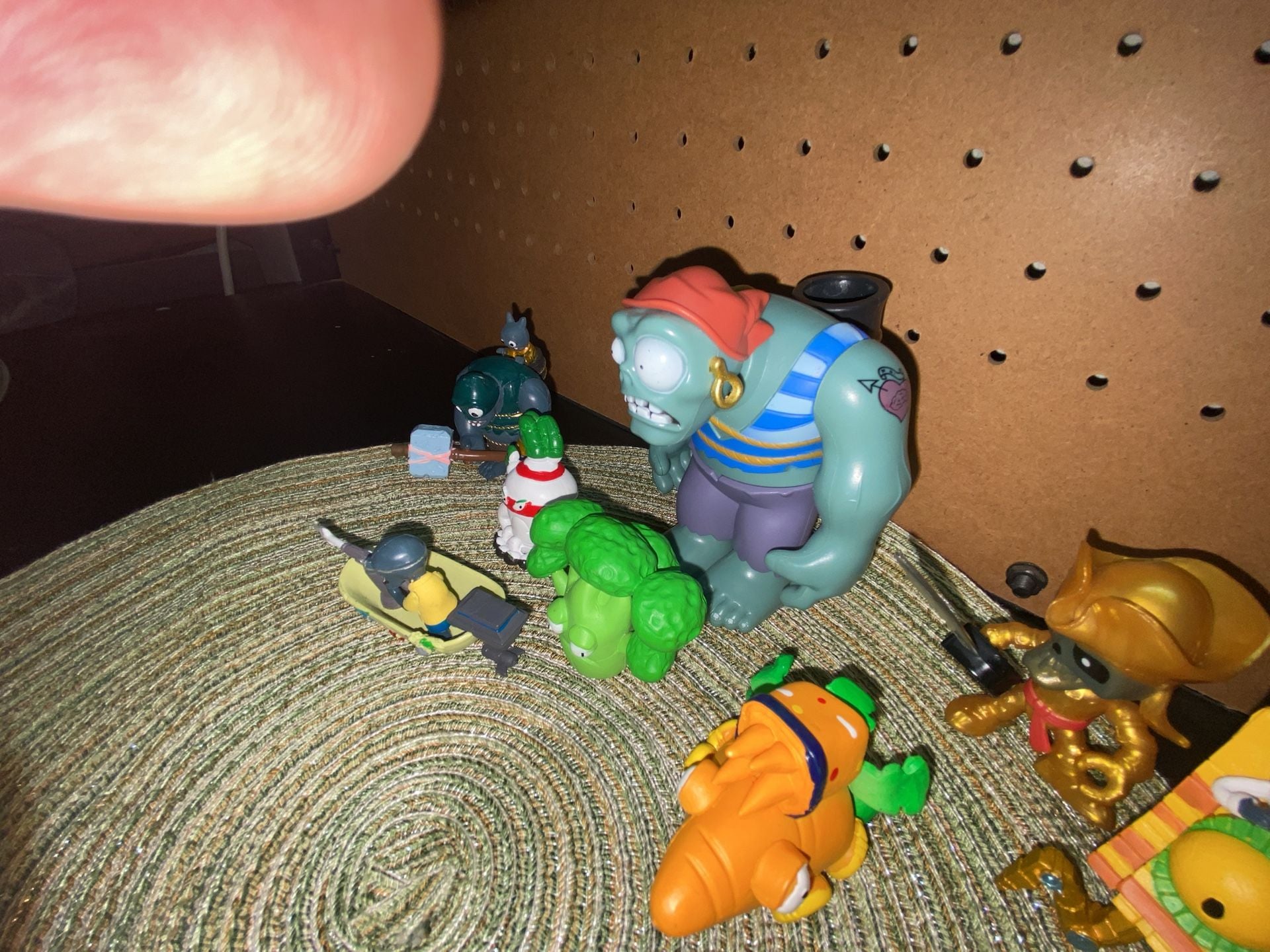Plants vs Zombies Action Figure Toy Lot of 9 Assorted Characters 11