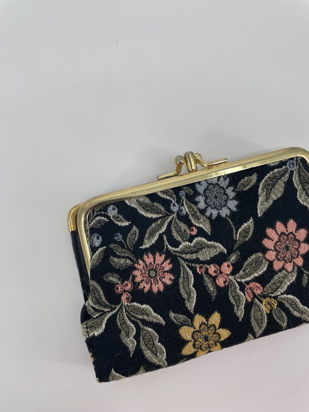 Baronet Vintage Floral Tapestry Kiss Lock Wallet Cowhide 2