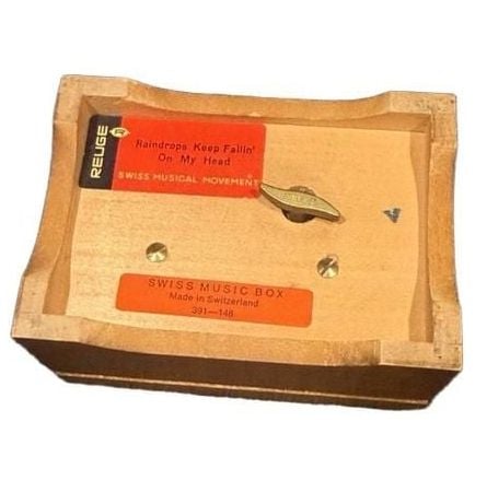 Reuge Swiss Music Box Hummel Boy on Fence Raindrops Keep Fallin' 4