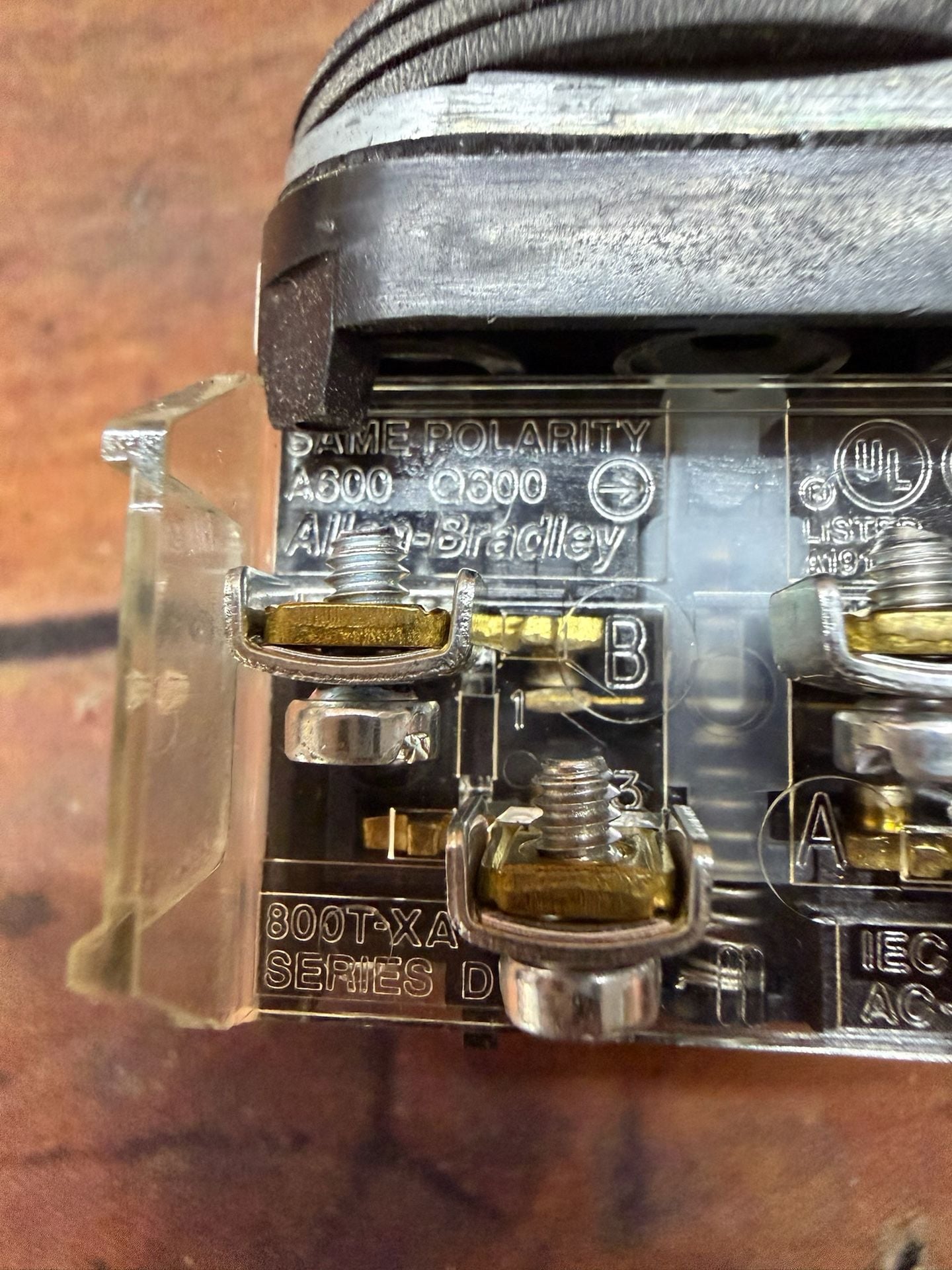 Allen-Bradley 800T-H2 Selector Switch Type 4 13 3