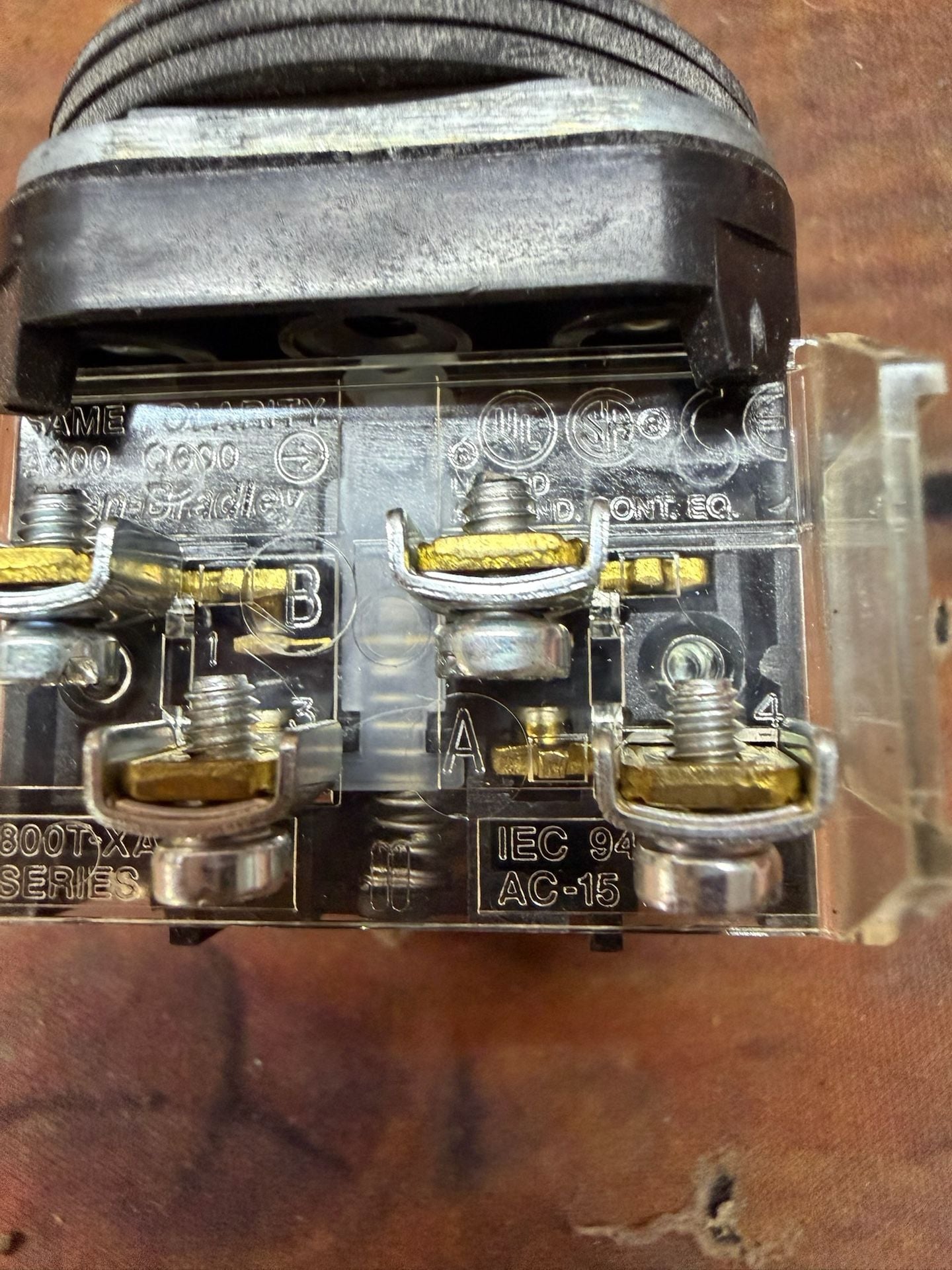 Allen-Bradley 800T-H2 Selector Switch Type 4 13 5