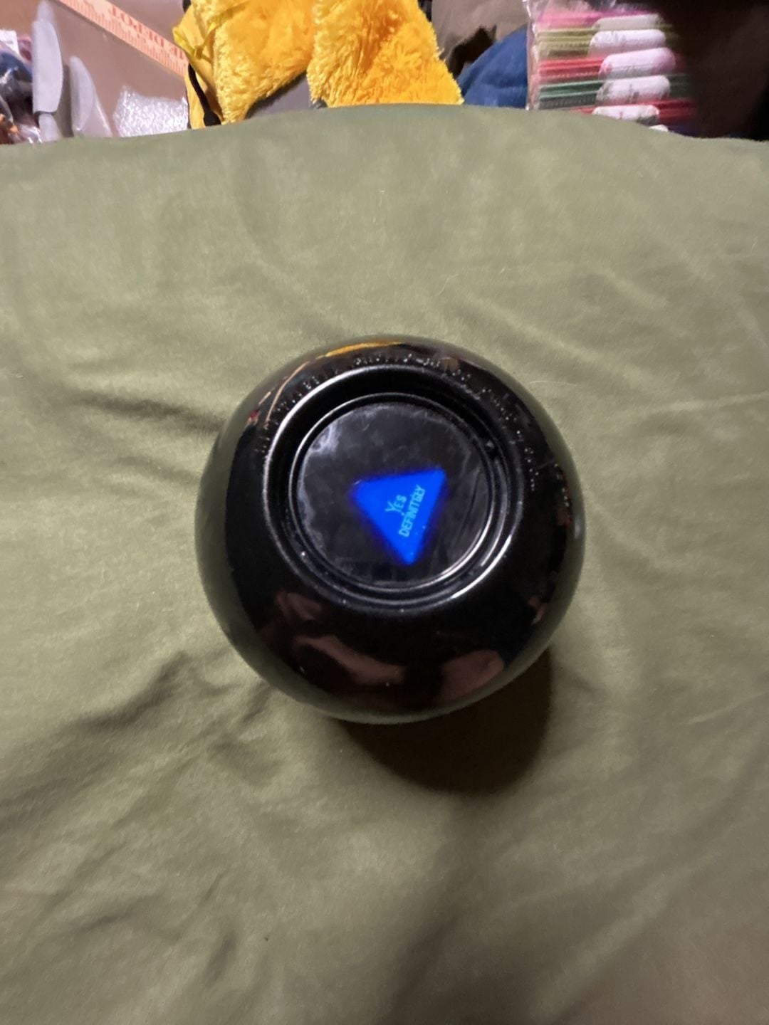 Mattel Magic 8 Ball Retro Edition Fortune Telling Toy 2
