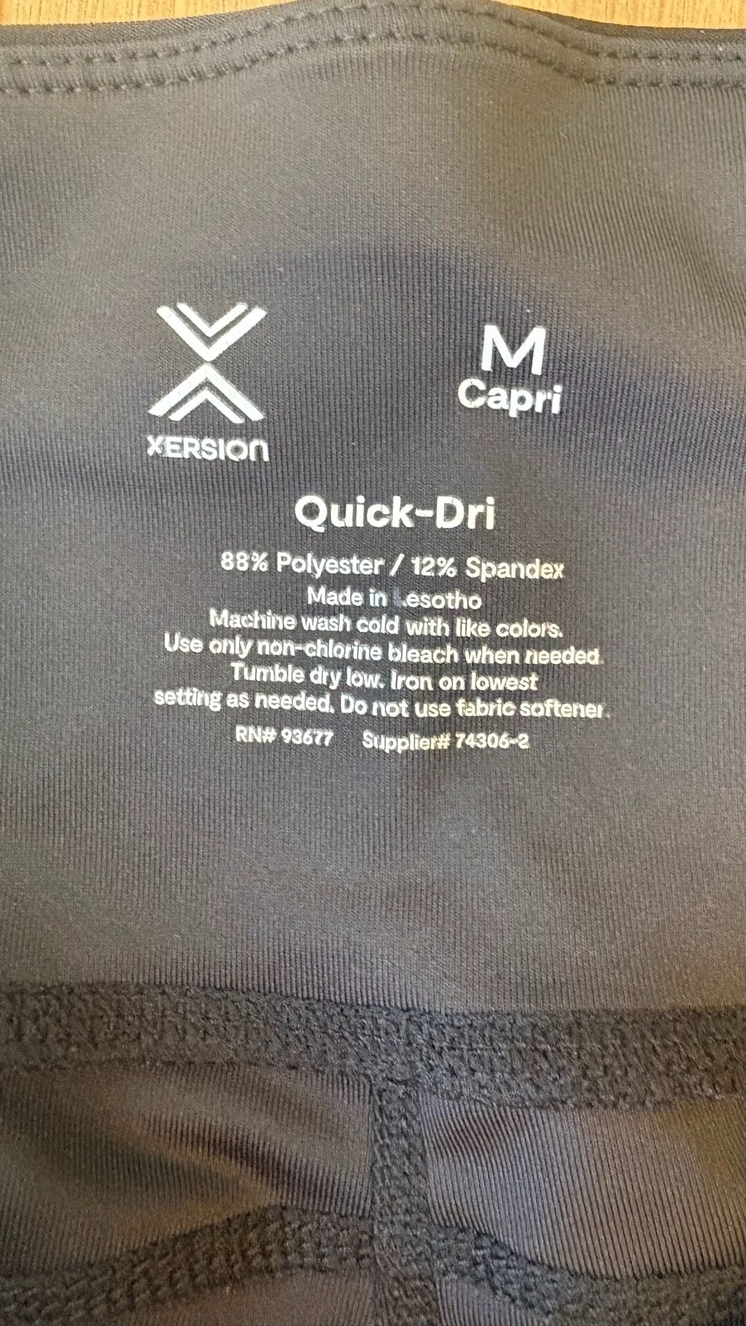 Xersion Capri Leggings Size M Black Quick-Dri Pockets Activewear 4
