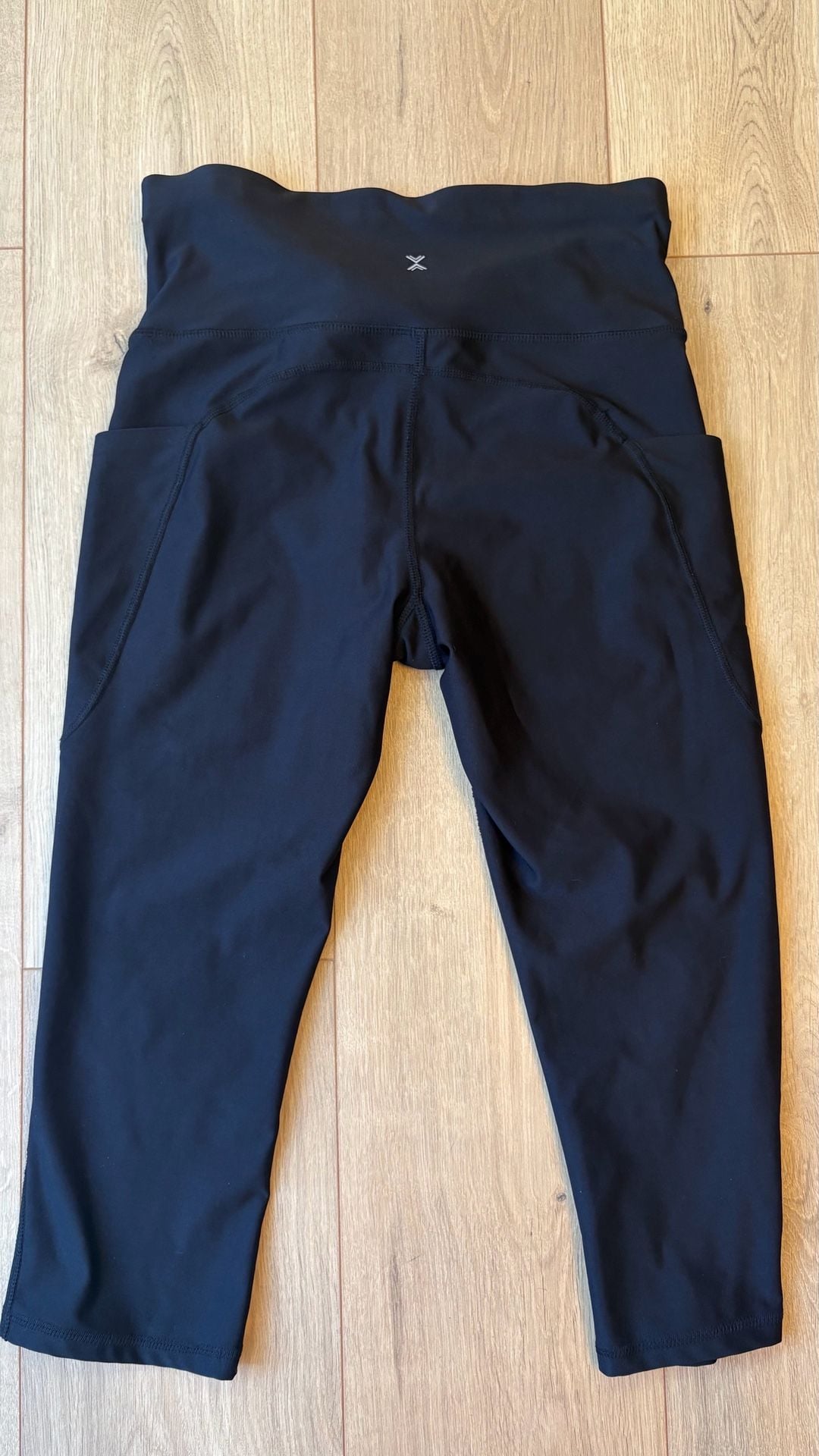 Xersion Capri Leggings Size M Black Quick-Dri Pockets Activewear 5