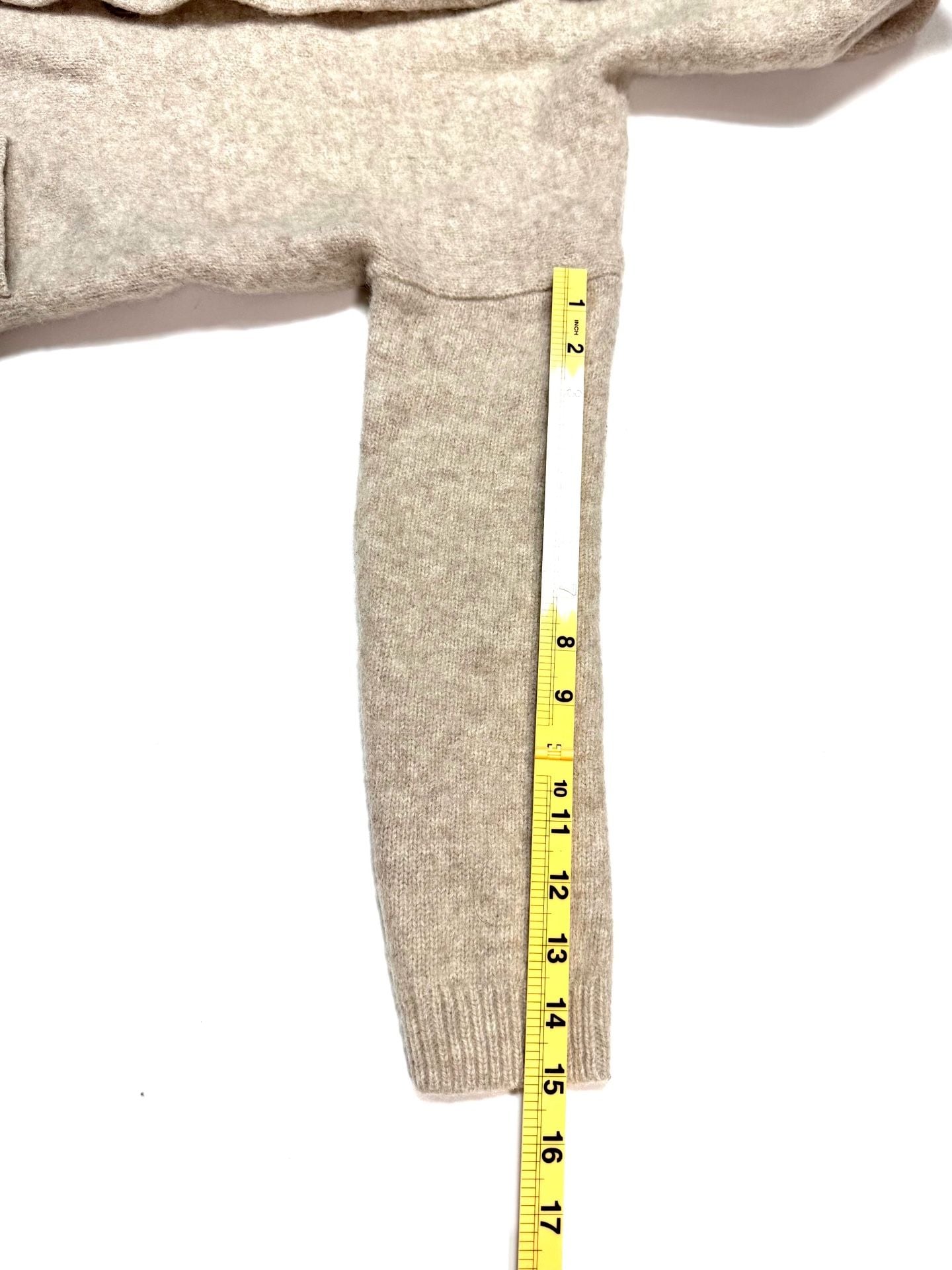 Product thumbnail 4