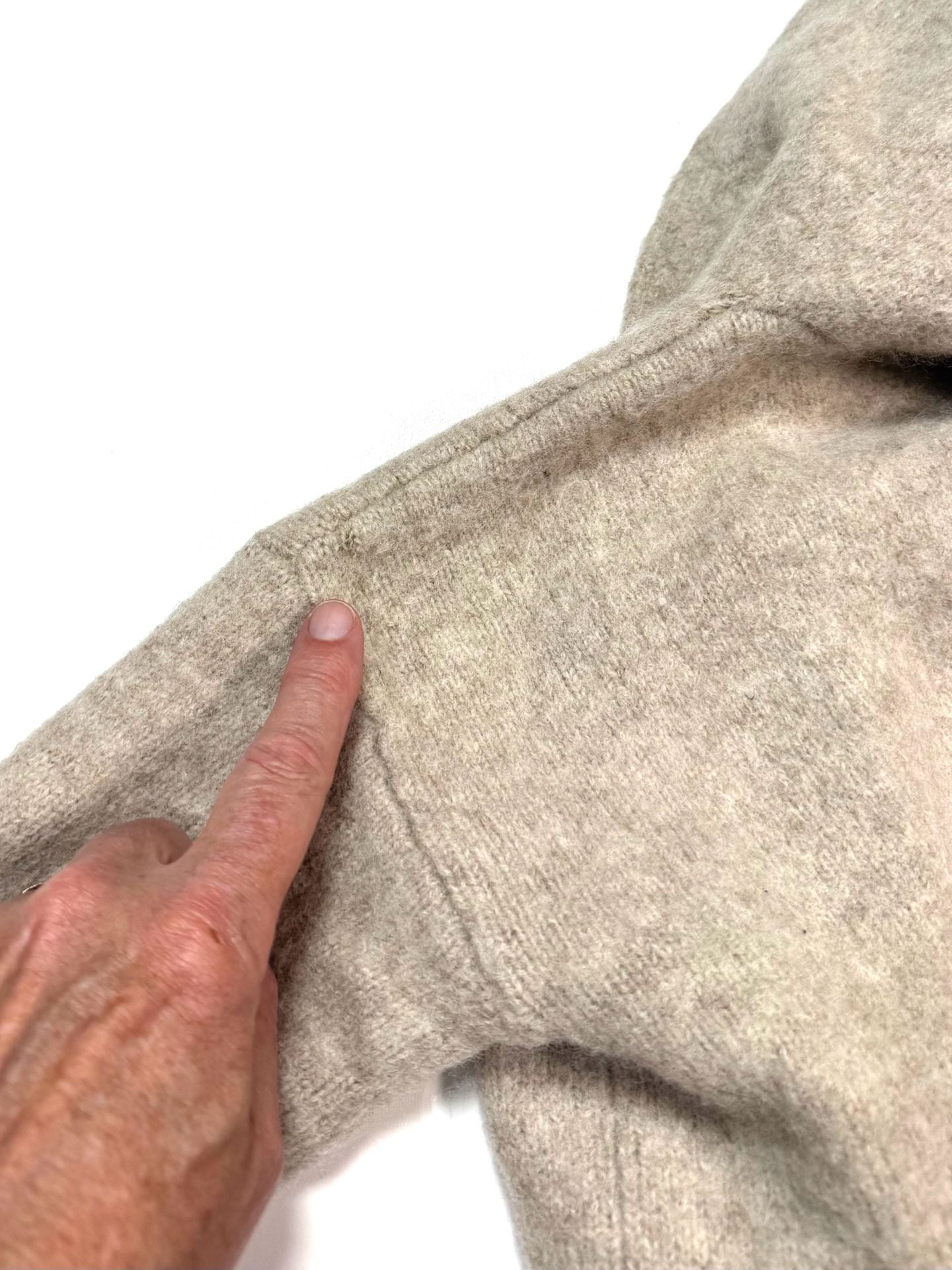 Uniqlo Women's Hooded Long Cardigan XS Quiet Luxury Old Money Cottage-Glam Heritage Minimalist Oatmeal Beige [Wool Blend] Sweater Coat Single Button Patch Pockets Side Slits Ribbed Hem 10