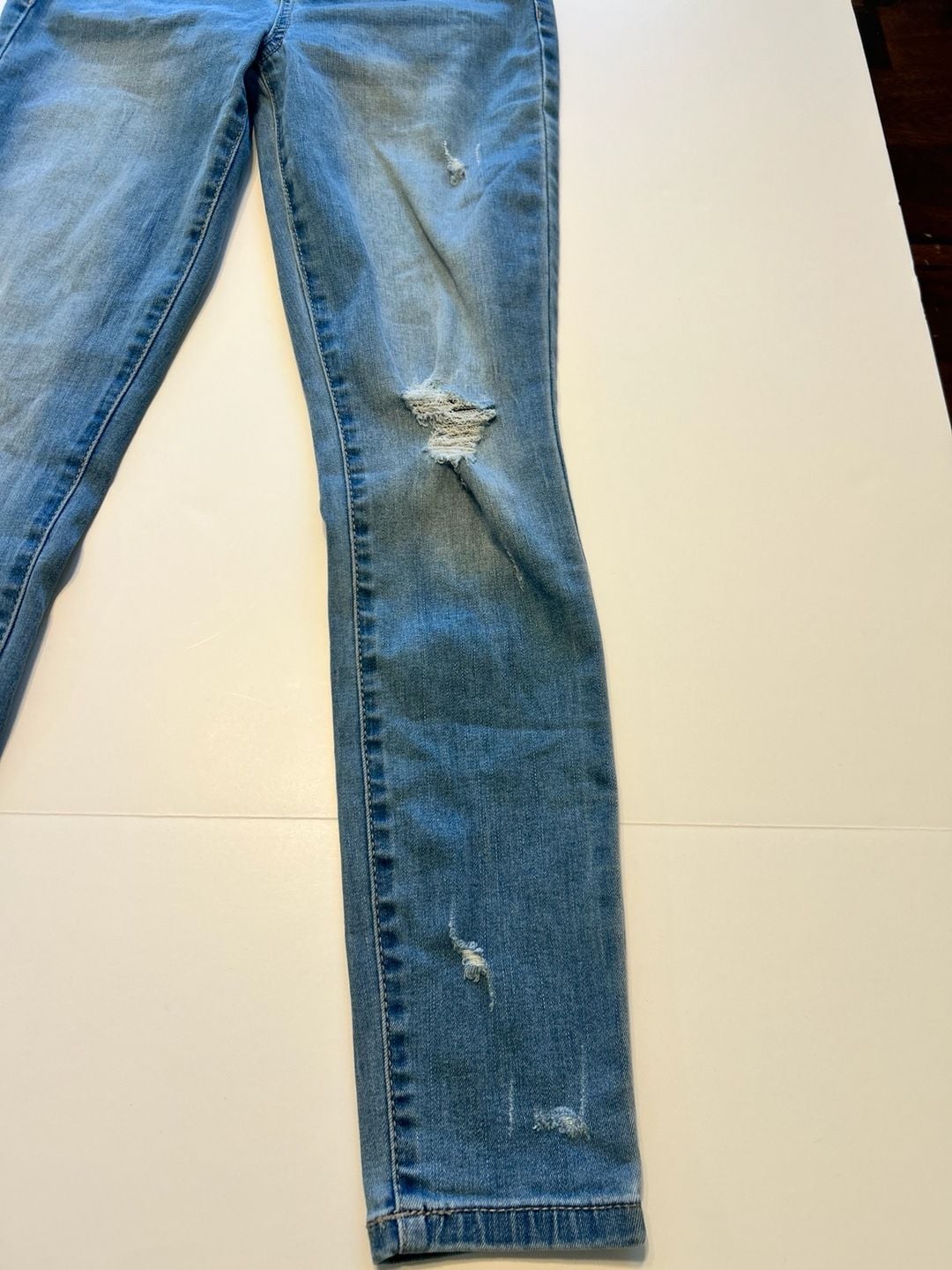 Kendall + Kylie Skinny Jeans Size 0 Distressed Blue Denim 3
