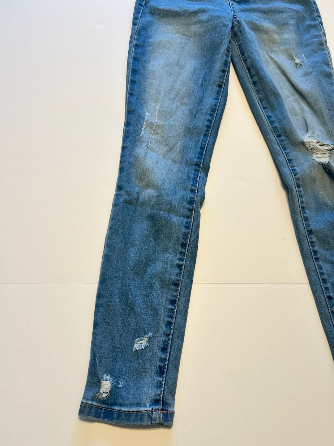 Kendall + Kylie Skinny Jeans Size 0 Distressed Blue Denim 4