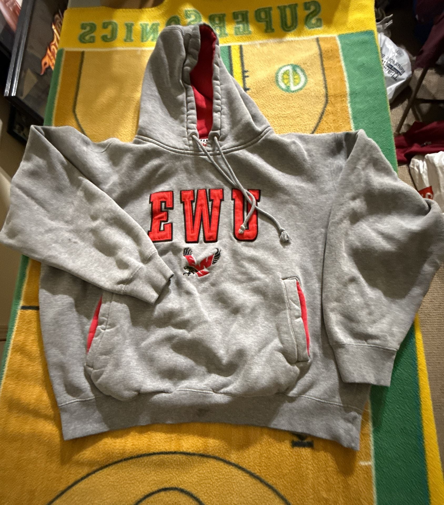 Foot Locker EWU Eastern Washington University Hoodie Gray Red 2