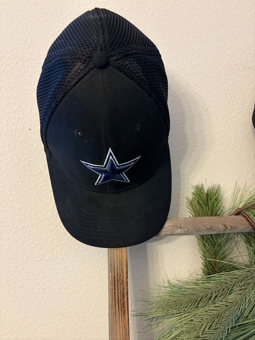 New Era Dallas Cowboys Hat Size L/XL Black Trucker Cap 2