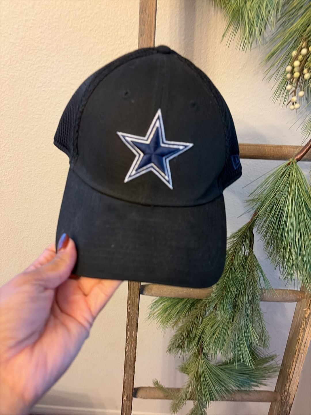 New Era Dallas Cowboys Hat Size L/XL Black Trucker Cap 3