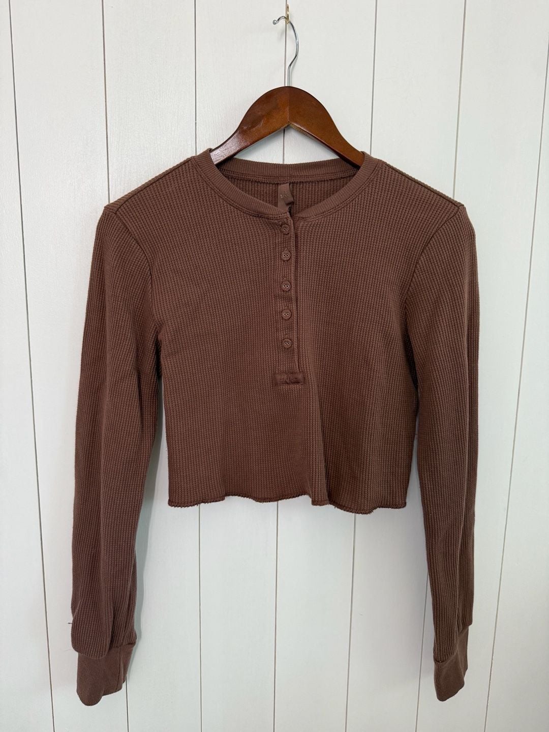 SKIMS Waffle Thermal Henley Size L Brown Long Sleeve Crop Top 2