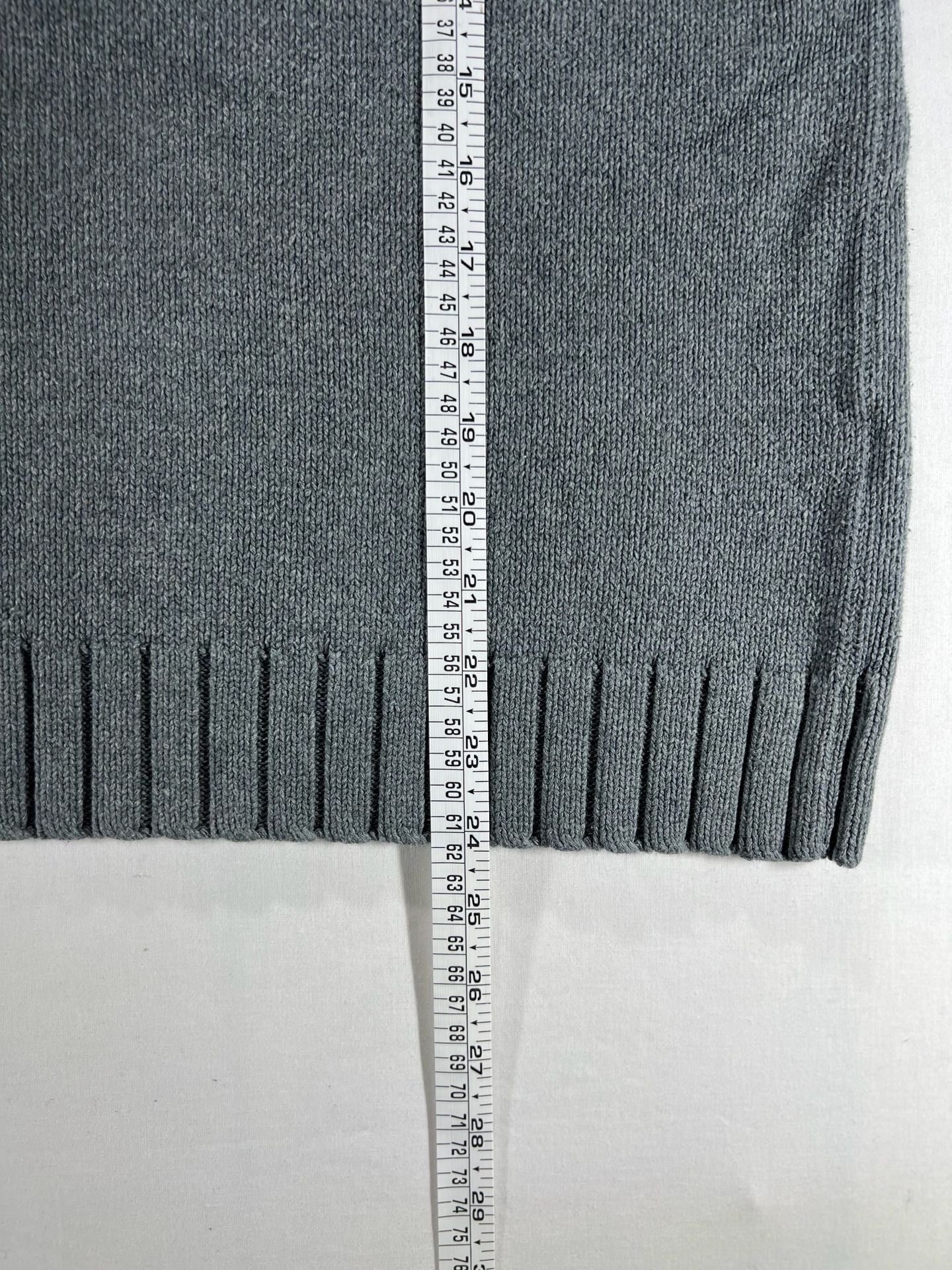 Tommy Hilfiger V-Neck Sweater Size XL Gray Cotton Flag Logo 5