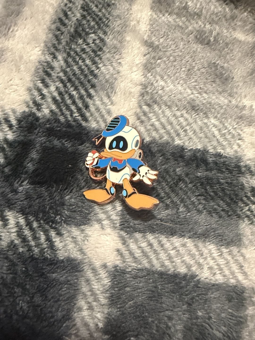 Disney Parks Donald Duck Mechanical Robot Enamel Pin 1